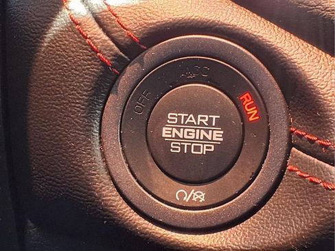 Used 2024 Dodge Durango GT RWD image 16