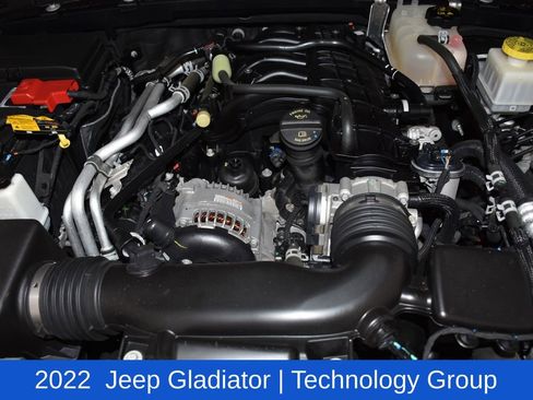 Used 2022 Jeep Gladiator Willys image 7