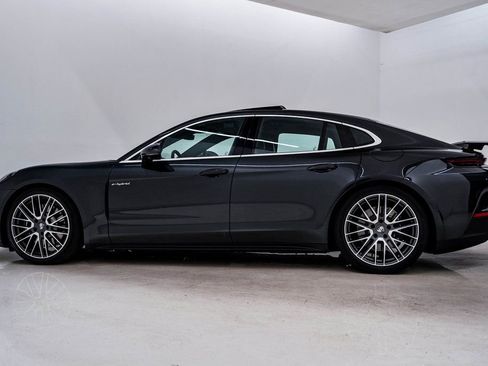 New 2026 Porsche Panamera 4 image 2