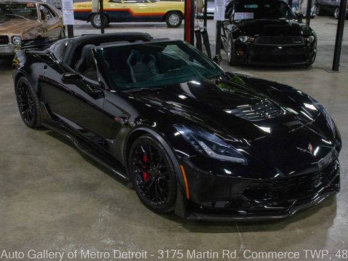 Used 2016 Chevrolet Corvette Z06 w/ 3LZ Preferred Equipment Group RWD image 10