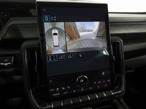 Used 2026 GMC Yukon XL AT4 Ultimate image 28