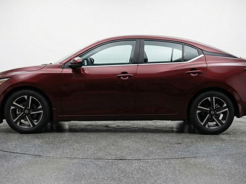 Used 2025 Nissan Sentra SV image 5