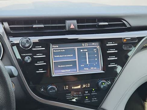 Used 2019 Toyota Camry LE FWD image 21