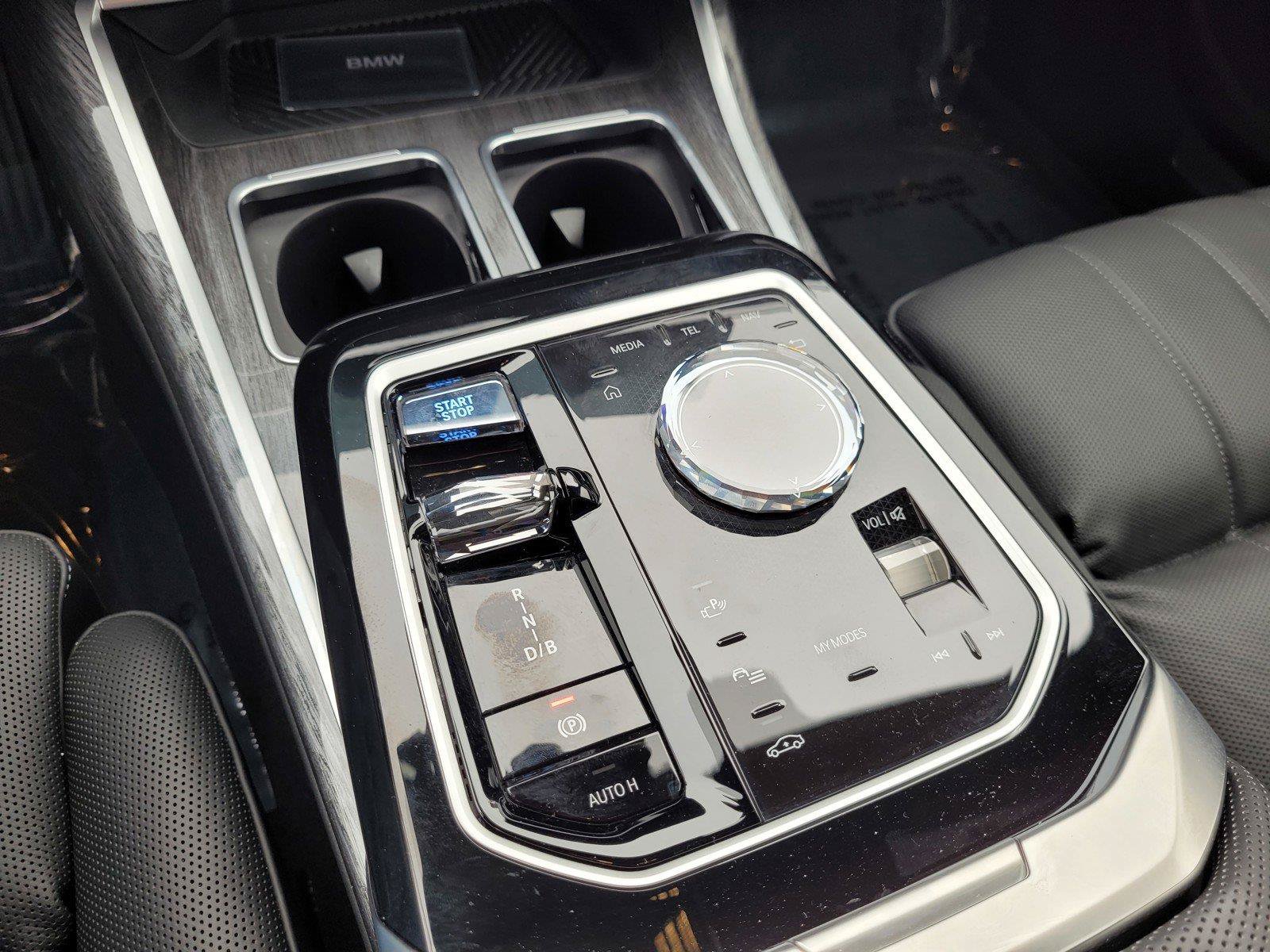 Used 2024 BMW i7 eDrive50 w/ Executive Package RWD image 28