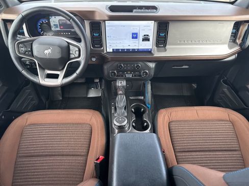Used 2023 Ford Bronco Outer Banks image 12