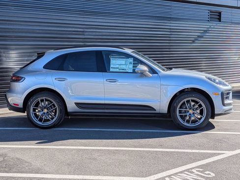 Certified 2026 Porsche Macan AWD/4WD image 8