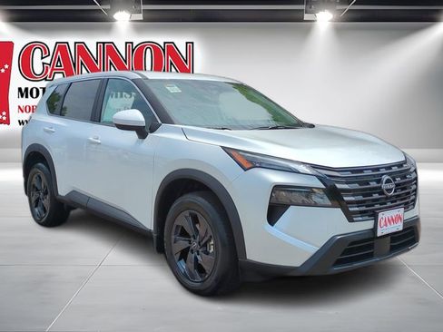 New 2026 Nissan Rogue SV w/ Cold Weather Package FWD image 3