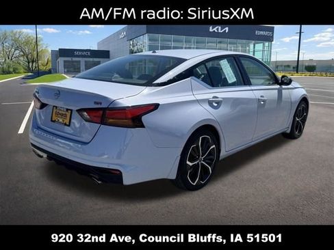 Used 2023 Nissan Altima 2.5 SR FWD image 6