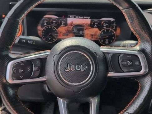 Used 2021 Jeep Gladiator Mojave AWD/4WD image 16