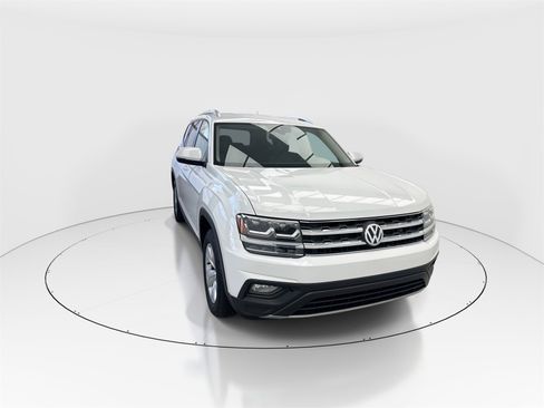 Used 2018 Volkswagen Atlas SE image 2
