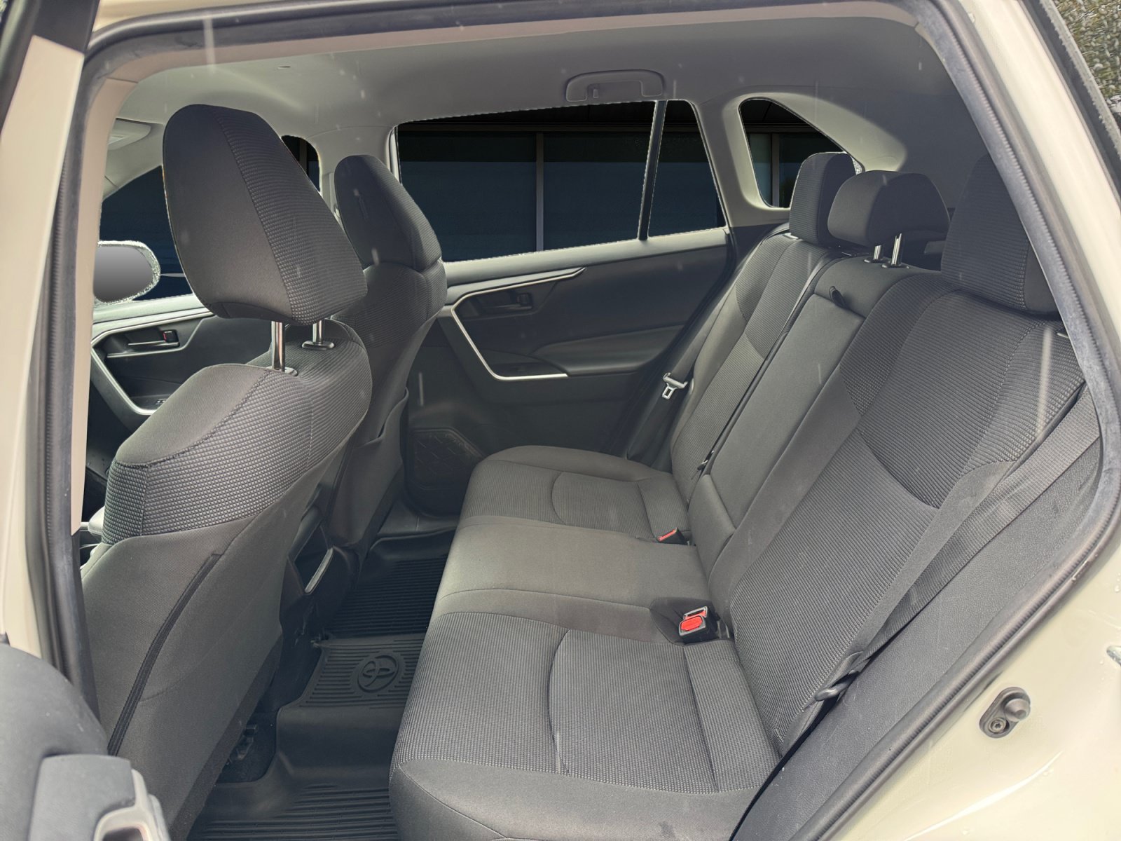 Used 2020 Toyota RAV4 LE w/ All Weather Liner Package AWD/4WD image 13