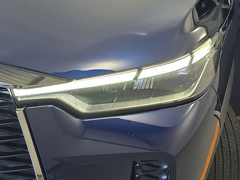 Used 2023 INFINITI QX60 Sensory w/ Vision Package image 33