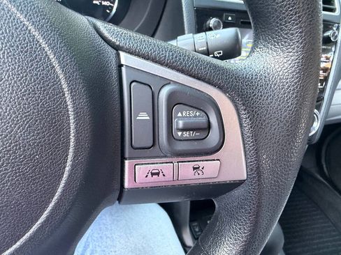 Used 2017 Subaru Forester 2.5i Premium AWD/4WD image 29
