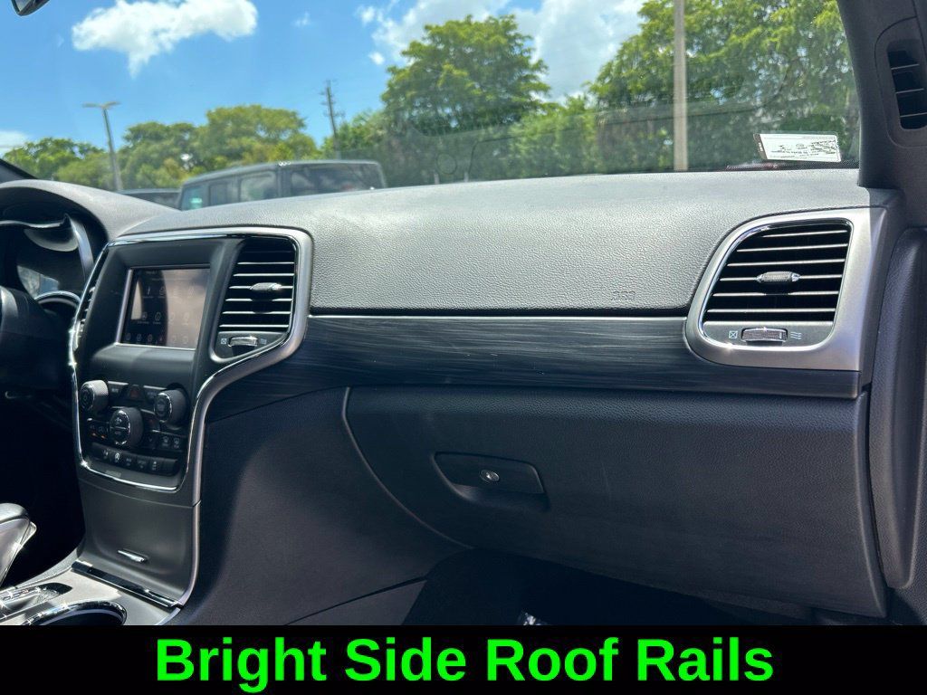 Certified 2019 Jeep Grand Cherokee Laredo RWD image 24
