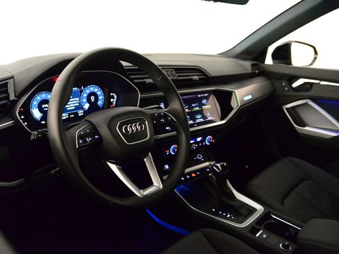 Used 2025 Audi Q3 2.0T Premium Plus w/ Premium Plus Package image 4