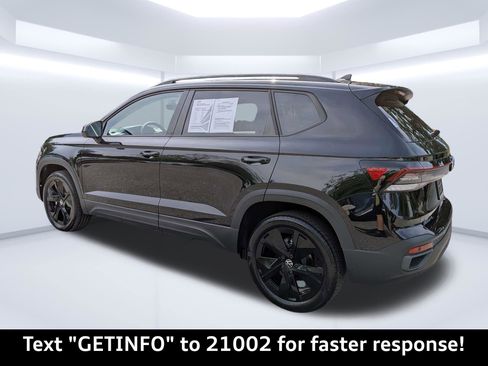 Used 2025 Volkswagen Taos SE FWD image 6