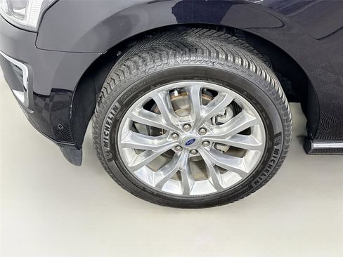 Used 2019 Ford Expedition Platinum image 27