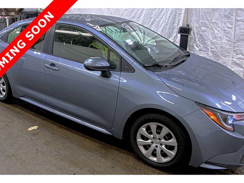 Used 2022 Toyota Corolla LE image 3