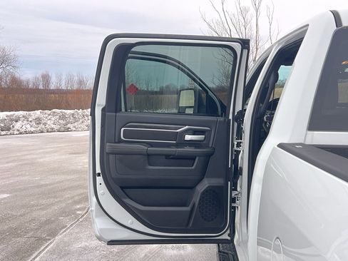 Used 2024 RAM 2500 Big Horn w/ Night Edition image 37