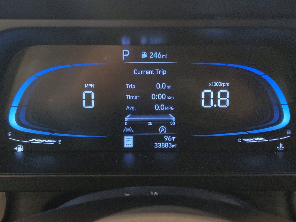 Used 2025 Hyundai Elantra SE FWD image 23