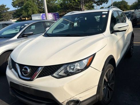 Used 2017 Nissan Rogue Sport SL AWD/4WD image 3