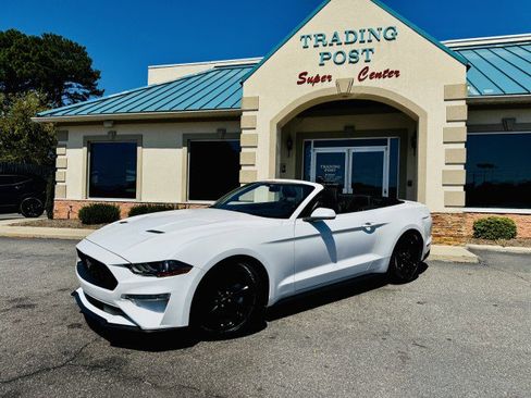 Used 2018 Ford Mustang Convertible w/ Equipment Group 101A image 3
