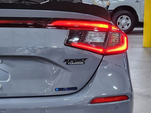 Used 2025 Honda Civic Sport Touring image 19