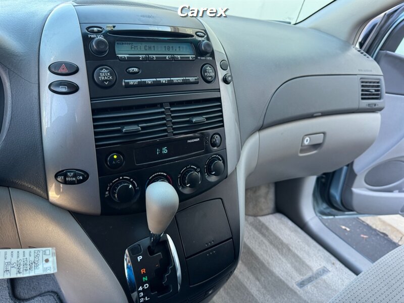 Used 2006 Toyota Sienna LE FWD image 23
