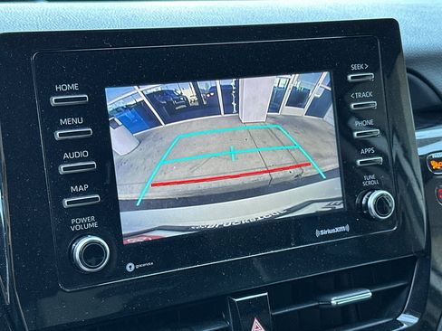 Certified 2022 Toyota Camry SE FWD image 18