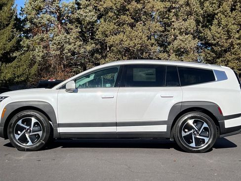 New 2026 Hyundai Ioniq 9 S image 7