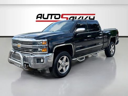 Used 2018 Chevrolet Silverado 2500 LTZ w/ LTZ Plus Package AWD/4WD image 3
