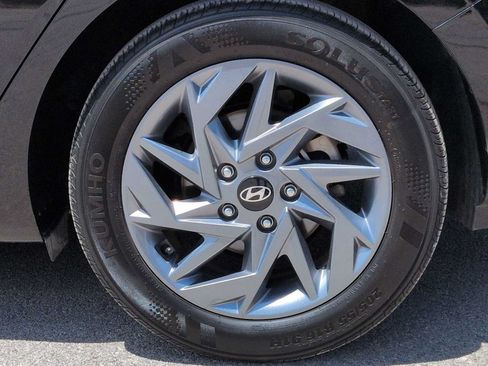Certified 2024 Hyundai Elantra SEL FWD image 14