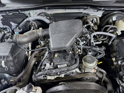 Used 2021 Toyota Tacoma SR5 image 38