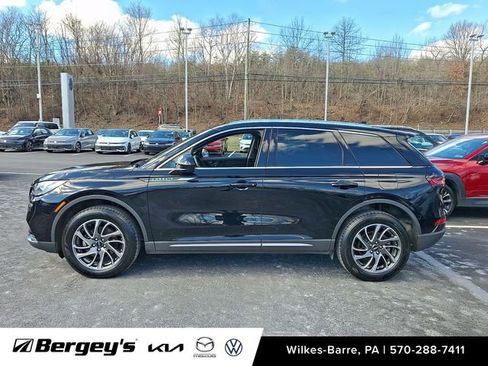 Used 2022 Lincoln Corsair AWD w/ Equipment Group 101A image 9