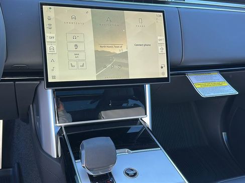 New 2026 Land Rover Range Rover SE image 16