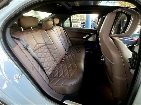 Certified 2025 BMW 740i 740i image 21