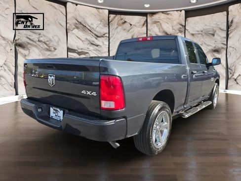 Used 2017 RAM 1500 Express w/ Express Value Package AWD/4WD image 5