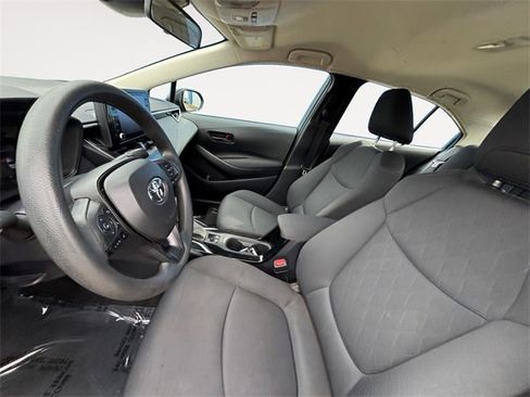 Used 2022 Toyota Corolla LE w/ Carpet Mat Package (TMS) image 9