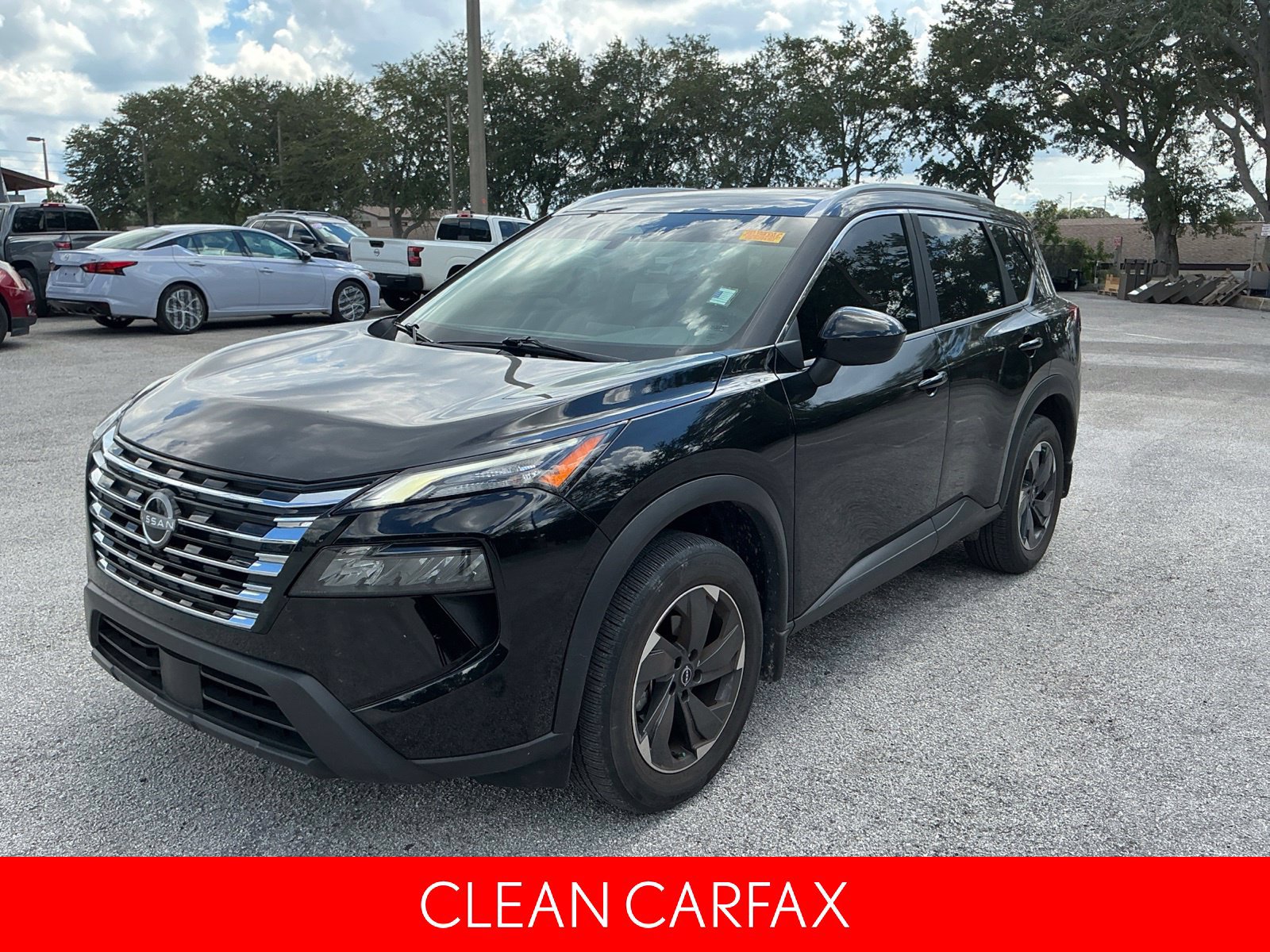 Certified 2025 Nissan Rogue SV w/ SV Premium Package FWD image 3