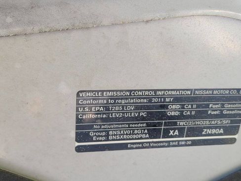 Used 2011 Nissan Versa 1.8 S w/ Plus Pkg image 28