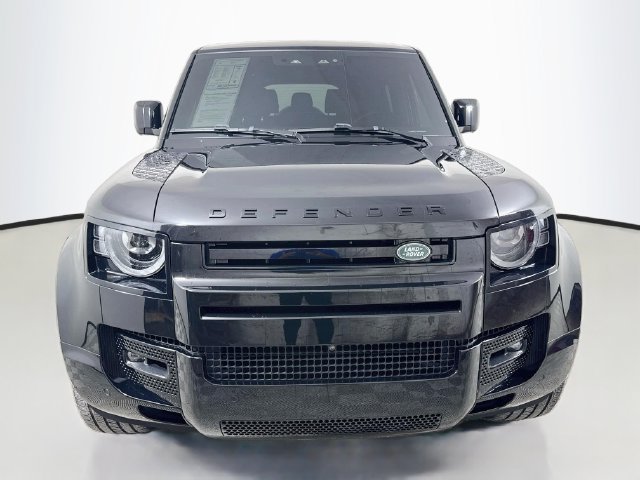Certified 2025 Land Rover Defender 130 X-Dynamic SE AWD/4WD image 2