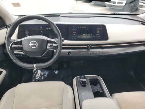 Used 2025 Nissan Ariya AWD image 16