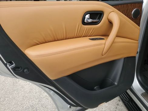 Used 2017 Nissan Armada Platinum w/ Interior Lighting Package image 15