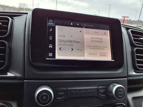 Used 2024 RAM ProMaster 2500 w/ Convenience Group image 3