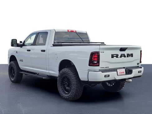 New 2026 RAM 2500 Big Horn AWD/4WD image 15