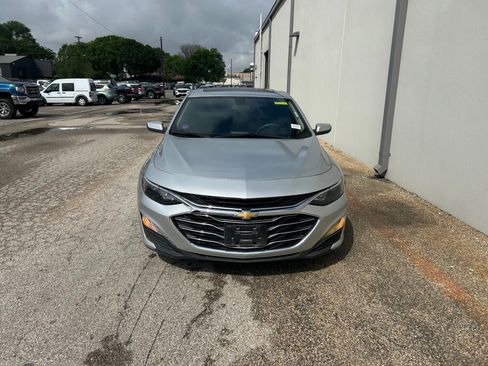 Used 2021 Chevrolet Malibu LT image 12