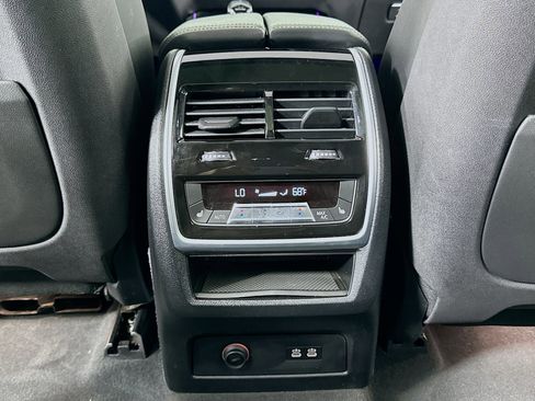 Used 2019 BMW X7 xDrive50i w/ M Sport Package image 34