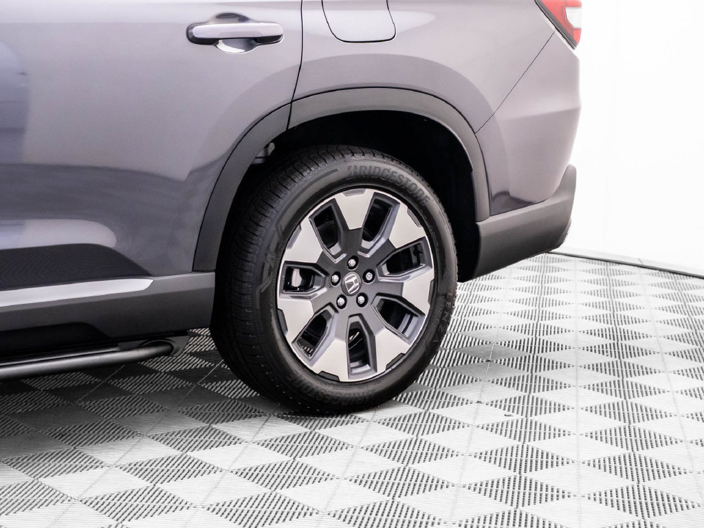 Certified 2026 Honda Pilot Touring image 35