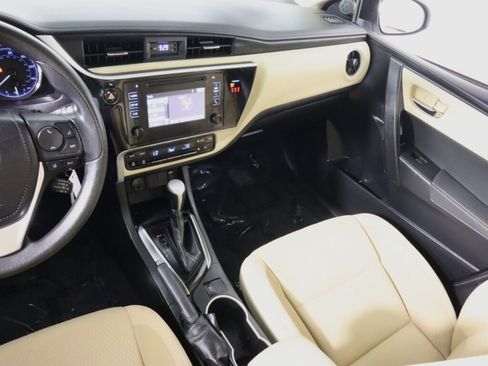 Used 2019 Toyota Corolla LE w/ Carpet Mat Package (TMS) FWD image 29