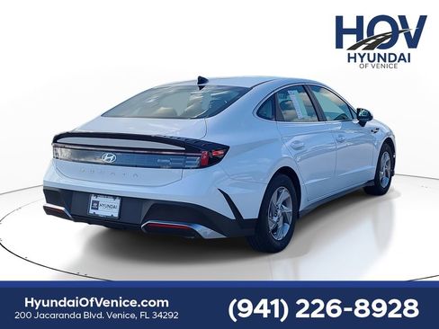 New 2025 Hyundai Sonata SE image 2